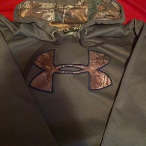 Camo Under Armour hoodie XL